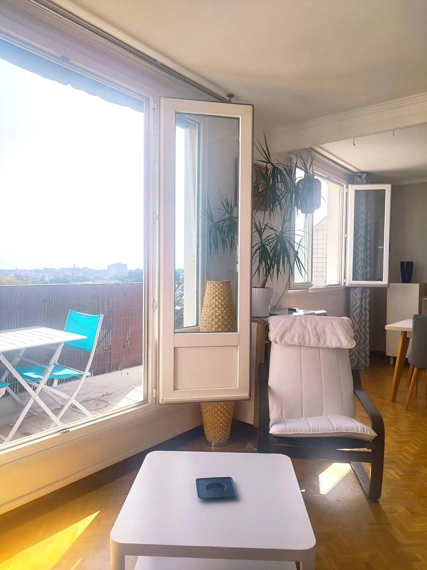 Charmant Appartement Lumineux - Dernier Etage Avec Balcon - Proche Centre-Ville Нант Экстерьер фото